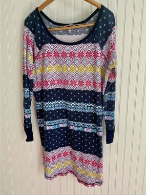 Victoria’s Secret Holiday Sleepshirt Size L